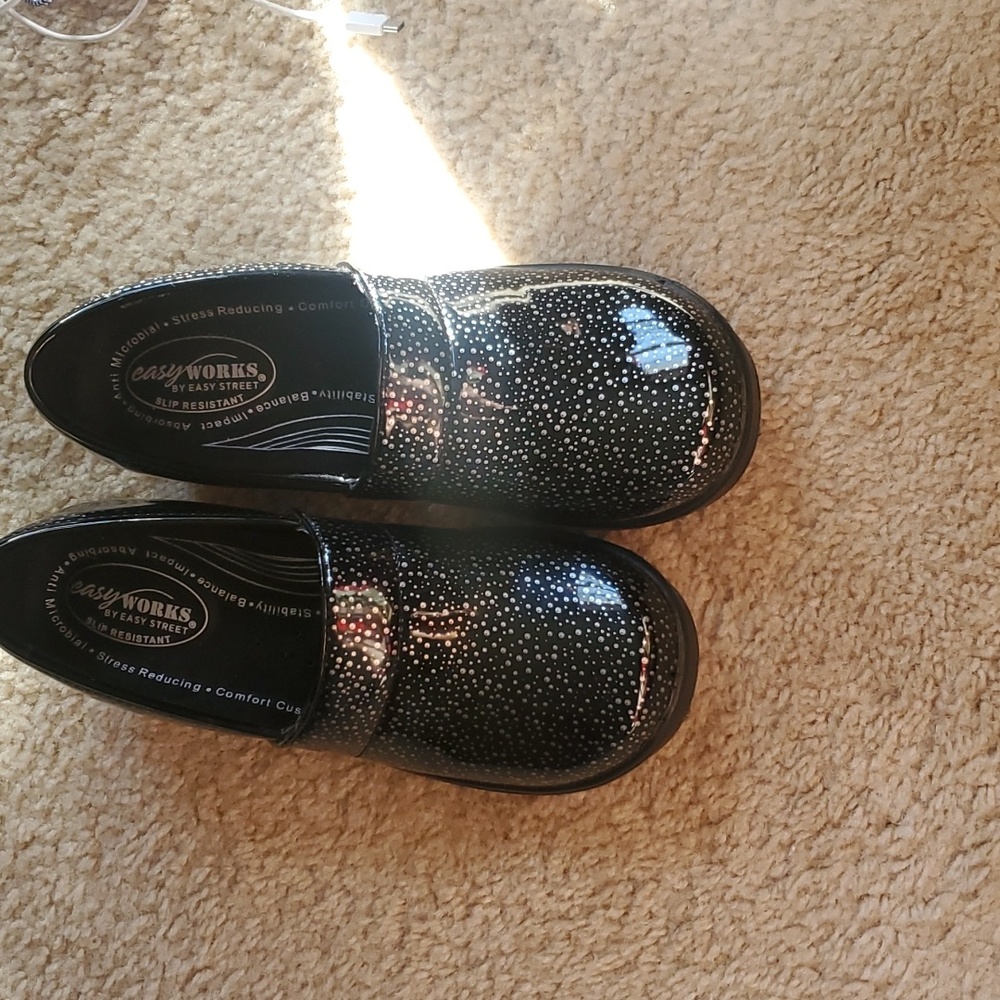 81/2 W slip on shoes